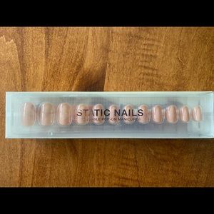 Static press on nails